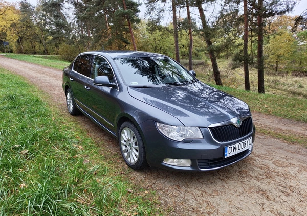 Skoda Superb cena 23500 przebieg: 243750, rok produkcji 2009 z Wrocław małe 79